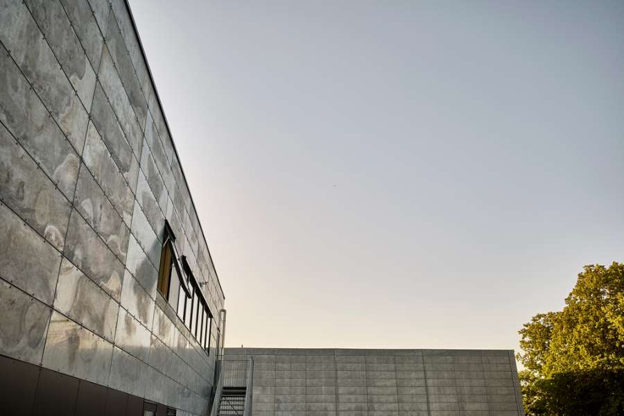 Foreninger samles bag stålfacade med karakter, Ringsted Sportscenter, Tværalle 8, 4100 Ringsted